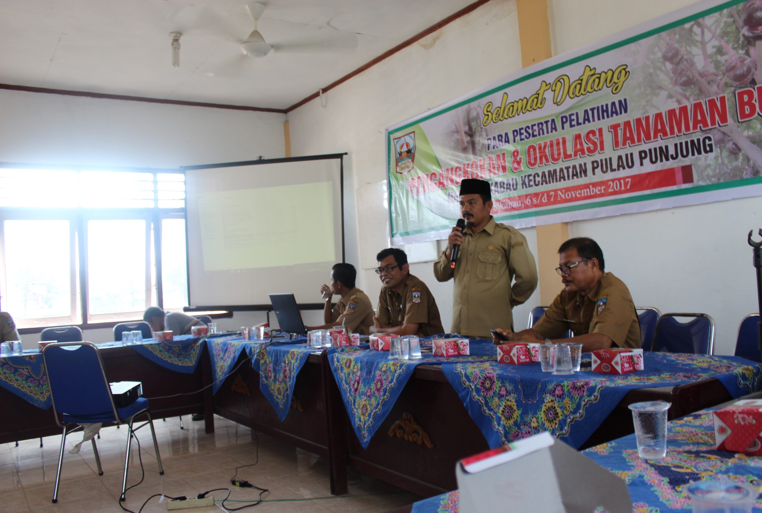 Pelatihan Pencakokan & Okulasi Tanaman Buah Nagari Sikabau